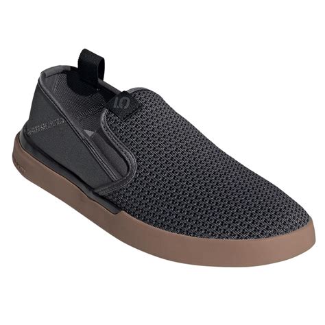 five ten sleuth slip on